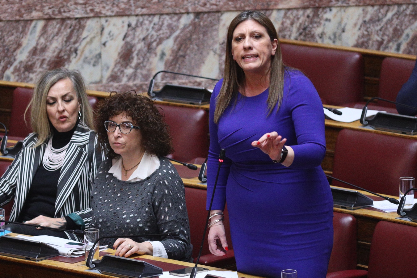 Σκοτώσατε 57 ανθρώπους, είπε η Κωνσταντοπούλου – Είσαι Χρυσή Αυγή, της απάντησε ο Μηταράκης