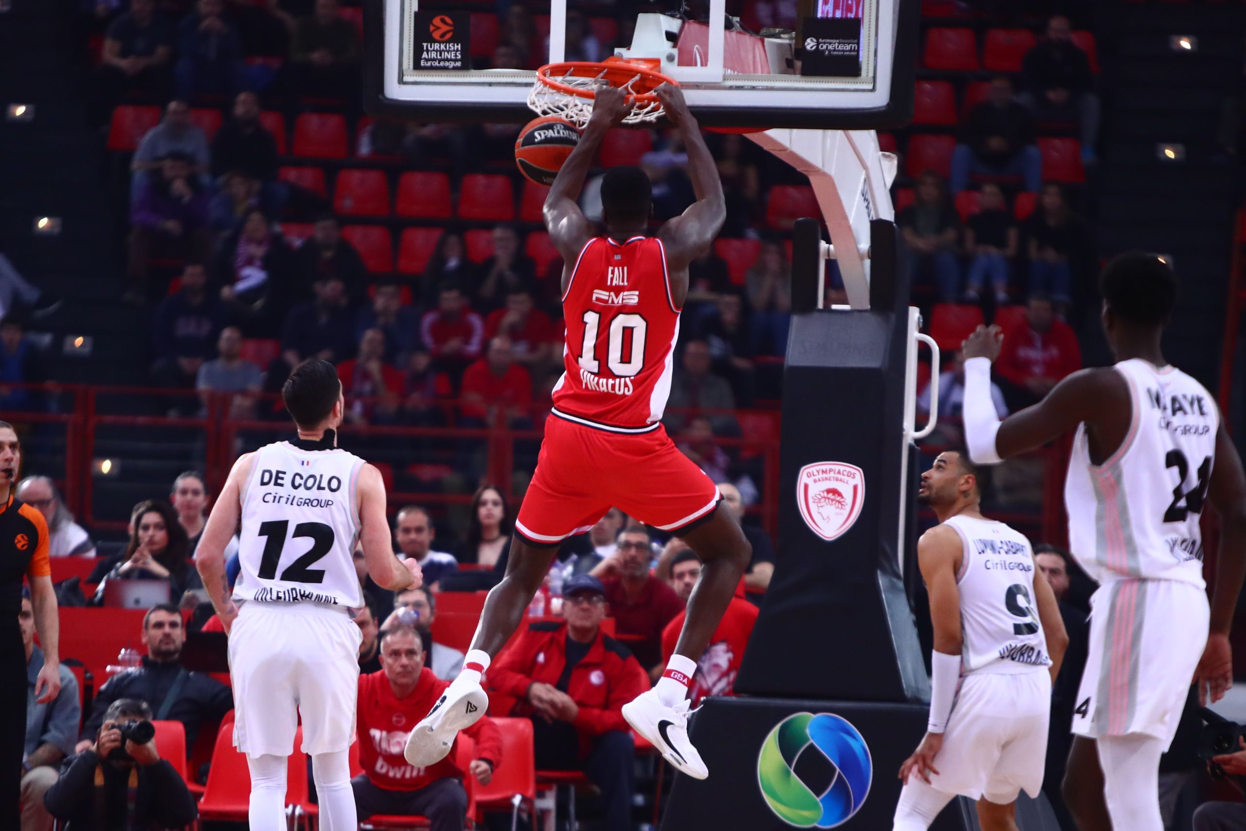 Euroleague: Πως διαμορφώνεται η βαθμολογία μετά τις νίκες Ολυμπιακού, Ζαλγκίρις, Εφές και Ρεάλ [vid]