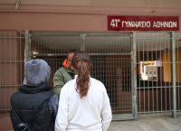 «Κλειδωθήκαμε στην τάξη, πολλά παιδιά έπαθαν κρίση» -Μαρτυρίες σοκ για την επίθεση του Γεωργιανού σε Γυμνάσιο