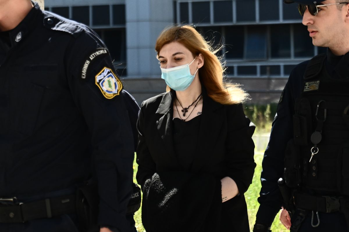 Οι αναφορές της Daily Mail για την Ρούλα Πισπιρίγκου – «Πόζαρε με την Τζωρτζίνα πριν της δώσει κεταμίνη»
