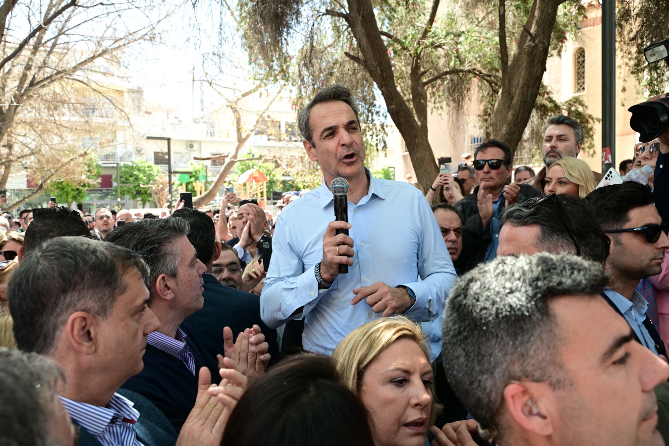 Μητσοτάκης από Μοσχάτο: Η προσοχή μας είναι στραμμένη πάνω από όλα στα προβλήματα της κοινωνίας