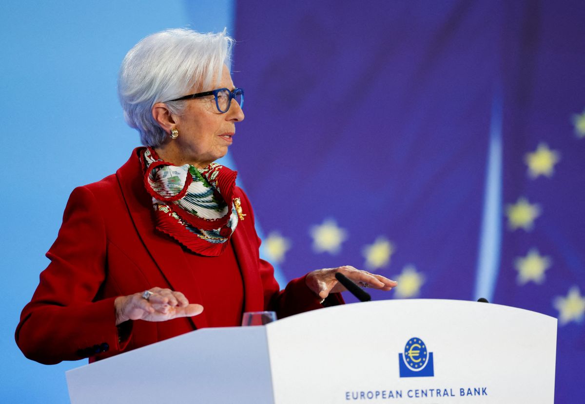 Αναλυτές: Σε λιγότερες μειώσεις των επιτοκίων από το αναμενόμενο θα προχωρήσει η ΕΚΤ