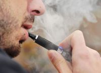 Το άτμισμα βλάπτει τους όρχεις σου, λέει η επιστήμη