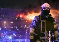Μακελειό στη Μόσχα: Πληροφορίες για δύο νεκρούς δράστες