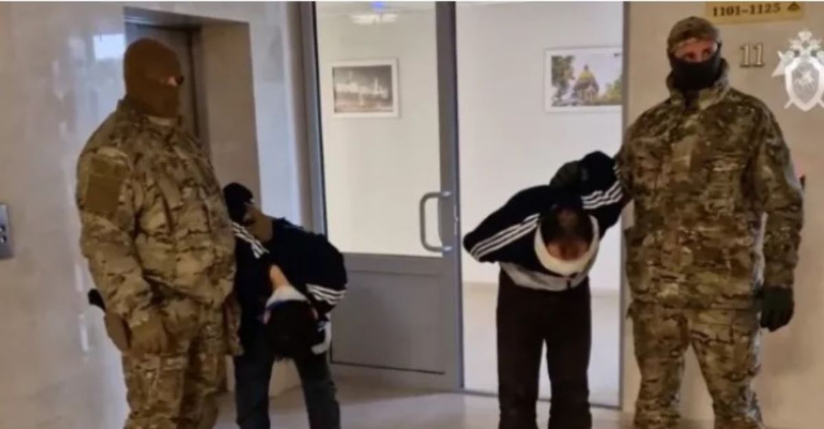 Ρωσία: Με δεμένα μάτια οδηγούνται για ανάκριση οι συλληφθέντες για την τρομοκρατική επίθεση στη Μόσχα