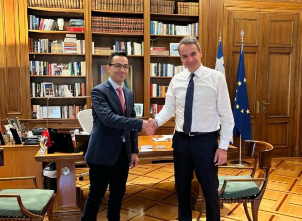 Σωτήρης Σέρμπος: Στη Νέα Δημοκρατία ο πρώην σύμβουλος του Νίκου Ανδρουλάκη