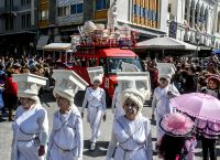 Κορυφώνονται οι καρναβαλικές εκδηλώσεις σε όλη τη χώρα [vid]