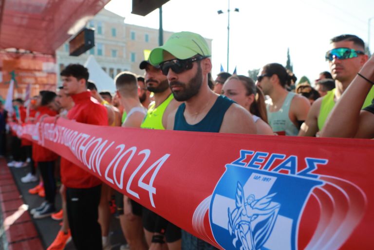 Ξεκίνησε ο ημιμαραθώνιος της Αθήνας – Κυκλοφοριακές ρυθμίσεις [vid]