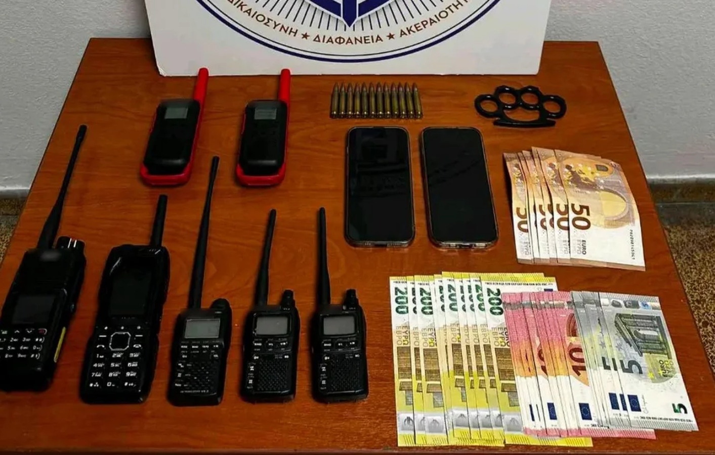 Αστυνομικός στον Πειραιά συνελήφθη για μαστροπεία – Το ξενοδοχείο ημιδιαμονής και οι αλλοδαπές γυναίκες