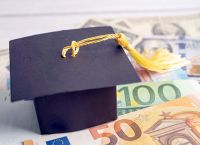 Φοιτητικό επίδομα: Ποιοι θα πάρουν έως 2.500 ευρώ