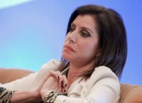 «Τσουνάμι» αγωγών για τη διαρροή των emails των αποδήμων