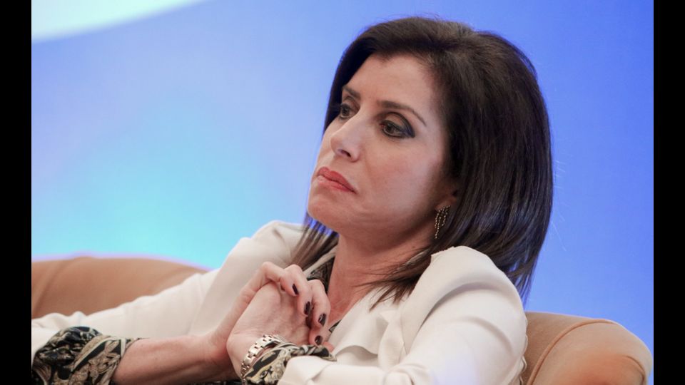 «Τσουνάμι» αγωγών για τη διαρροή των emails των αποδήμων