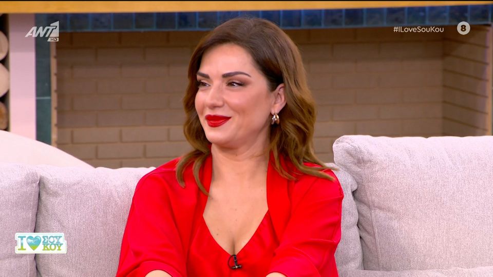 Βάσω Λασκαράκη: «Δεν μπορείς να φέρνεις τη δυστυχία σου δεξιά και αριστερά δεν αφορά κανέναν»