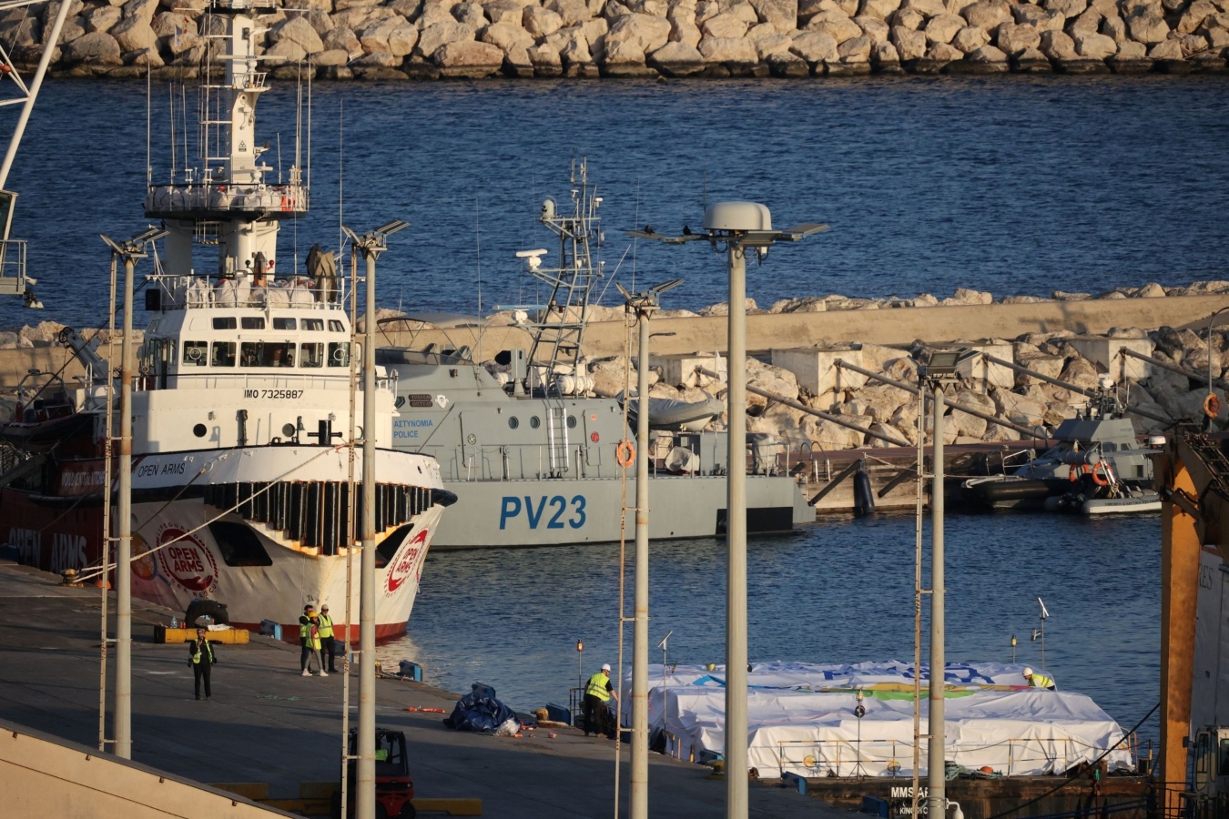 Αναχώρησε από το λιμάνι της Λάρνακας το δεύτερο πλοίο με ανθρωπιστική βοήθεια για τη Γάζα