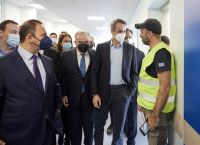 Κυριάκος Μητσοτάκης από το νοσοκομείο Μεταξά: «Βήμα προς βήμα χτίζουμε το ΕΣΥ»