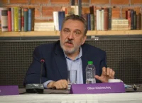 Επανέρχεται το σενάριο παραίτησης του Οθ. Ηλιόπουλου και της εισόδου στη Βουλή του Στ. Κασσελάκη