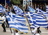 Κόντρα ΝΔ – ΣΥΡΙΖΑ με φόντο τις παρελάσεις