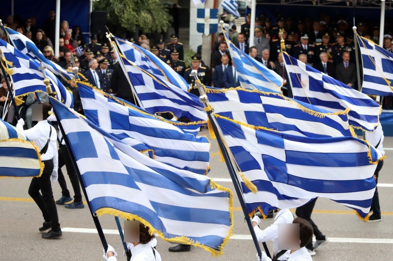 Κόντρα ΝΔ – ΣΥΡΙΖΑ με φόντο τις παρελάσεις