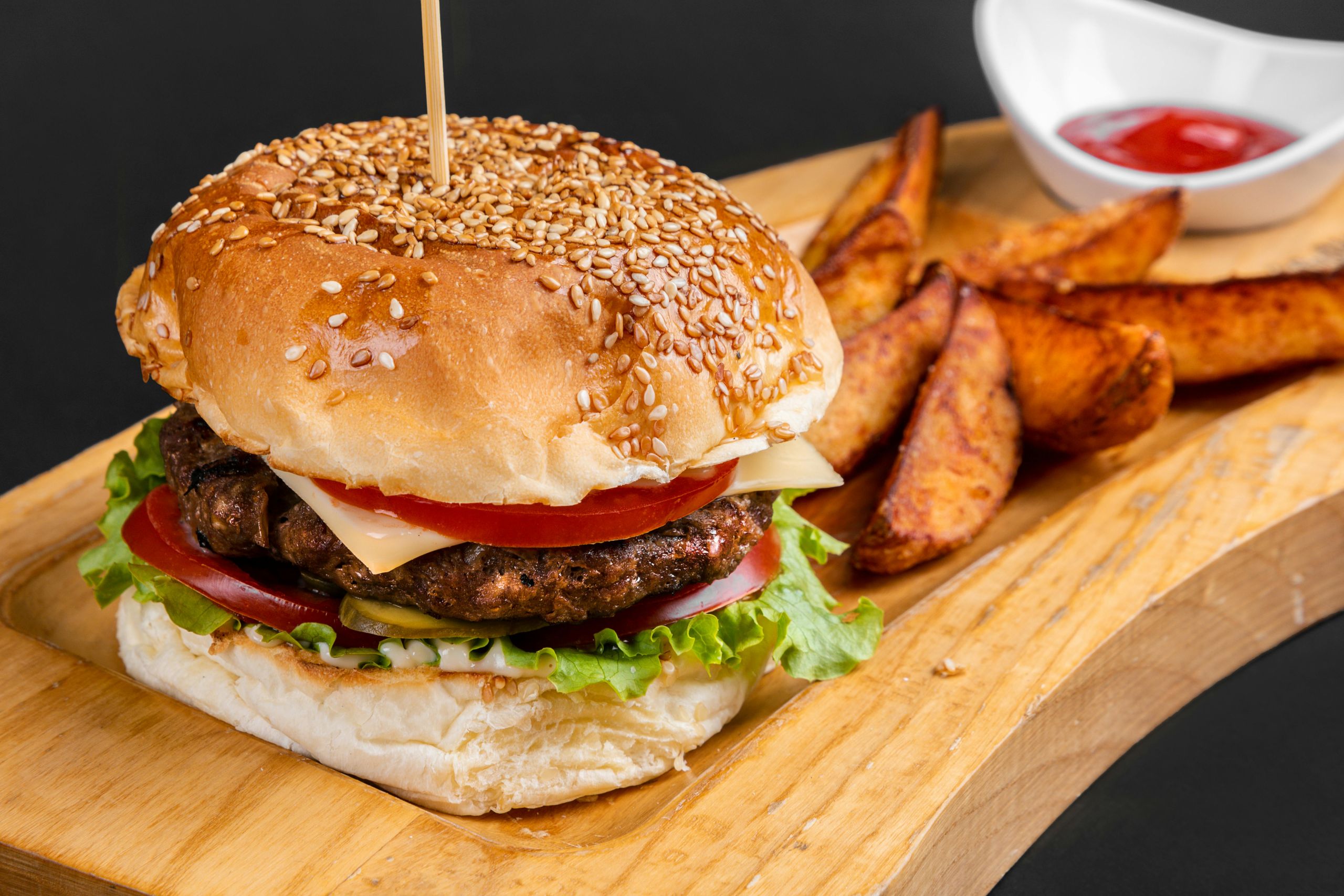 Έρευνα έδειξε πως τα junk food, μπισκότα, γλυκά είναι βλαβερά σαν το κάπνισμα – Συνδέονται με 32 ασθένειες