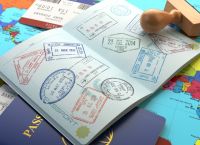 Έκρηξη των αιτήσεων για Golden Visa το α’ τρίμηνο -Τρέχουν να προλάβουν τα νέα όρια οι ξένοι επενδυτές