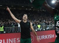 Σλούκας: «Αφιερώνω τη νίκη στον κόσμο»