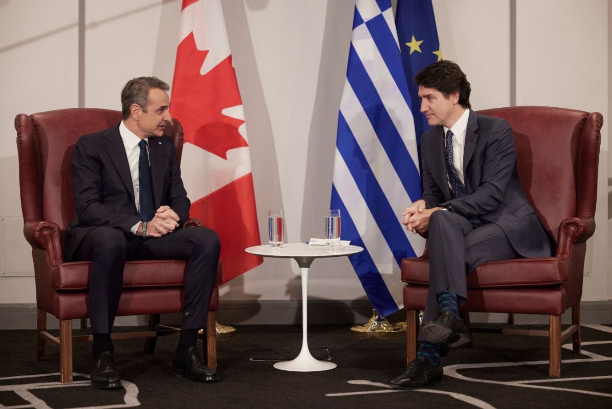 Mitsotakis meets with Trudeau in Montreal; agreement signed for 7 firefighting aircraft