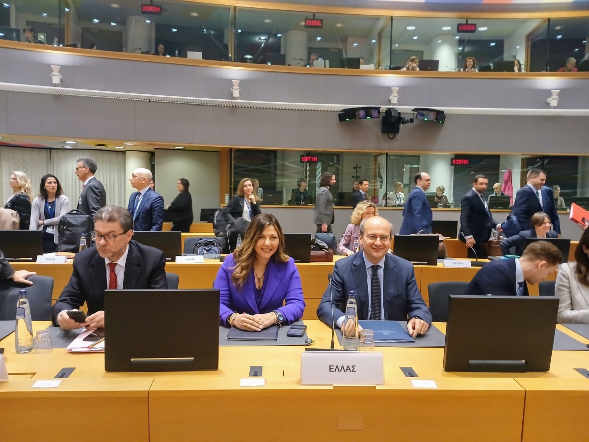 Ζαχαράκη από Βρυξέλλες: Ανάπτυξη χωρίς αποκλεισμούς, με ισχυρό κοινωνικό κράτος
