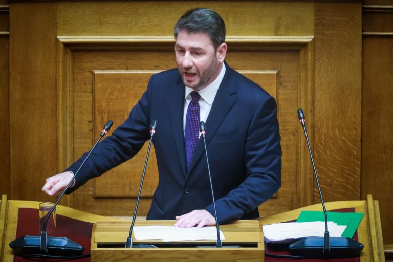 Αμφιλεγόμενα τα κέρδη Ανδρουλάκη από την πρόταση δυσπιστίας