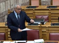 Πρόταση δυσπιστίας: Στην αντεπίθεση η κυβέρνηση