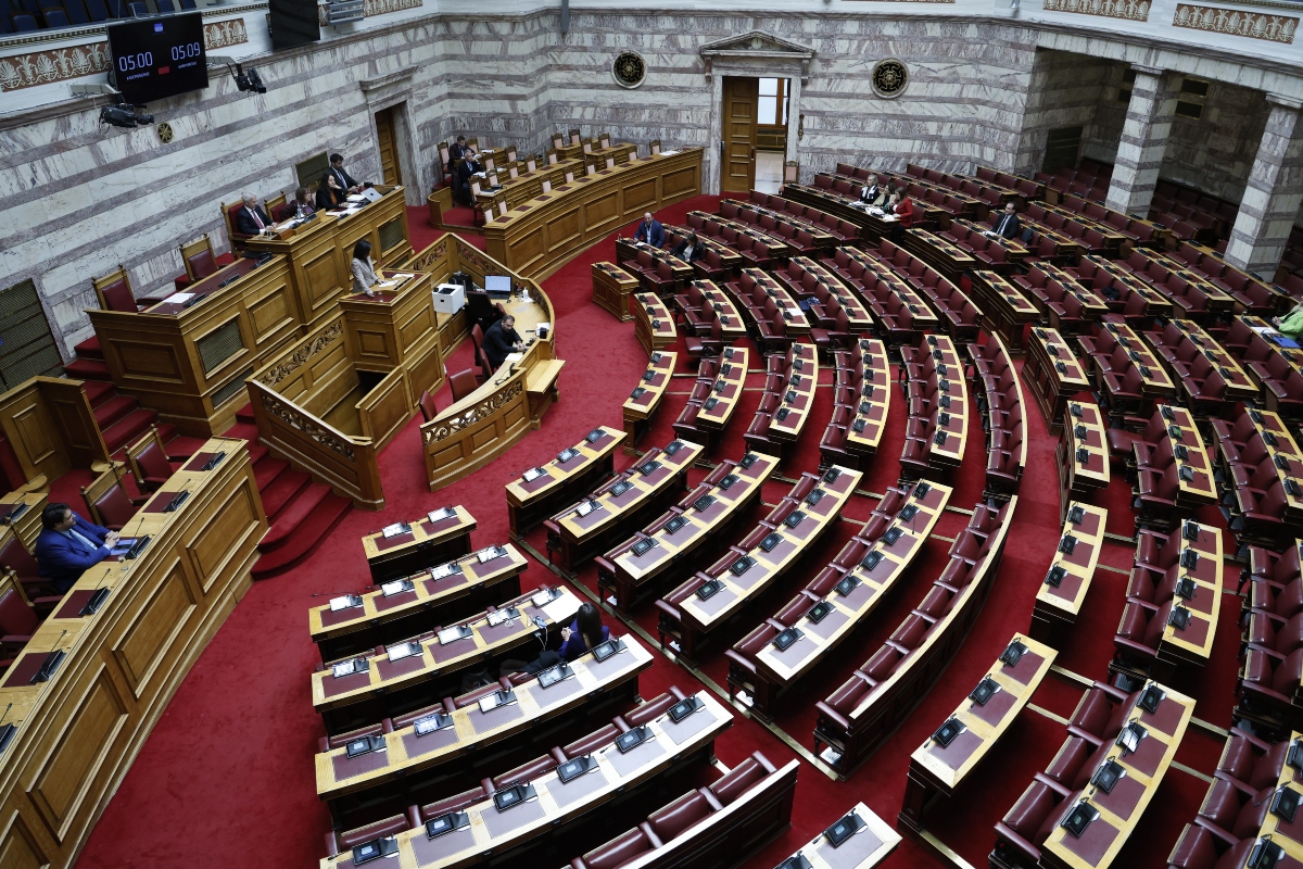 Βουλή: Την ερχόμενη Τετάρτη η συνεδρίαση για συζήτηση και ψήφιση του πορίσματος για τα Τέμπη