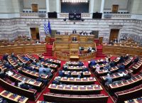 Στα άκρα η σύγκρουση κυβέρνησης – ΣΥΡΙΖΑ για τα Τέμπη εντός και εκτός Βουλής