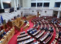 Στα ύψη το πολιτικό θερμόμετρο – Κλυδωνισμοί στην κεντροαριστερά