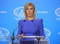 Ζαχάροβα: Οι ΗΠΑ καλύπτουν τον Ζελένσκι με το Ισλαμικό Κράτος