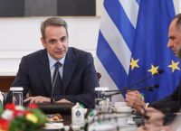 Μητσοτάκης: Στα 830 ευρώ ο κατώτατος μισθός