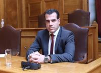 Πλεύρης για Δούκα: Δεν ανακάλεσε την ύβρη “μπάτσος” – Ντροπή