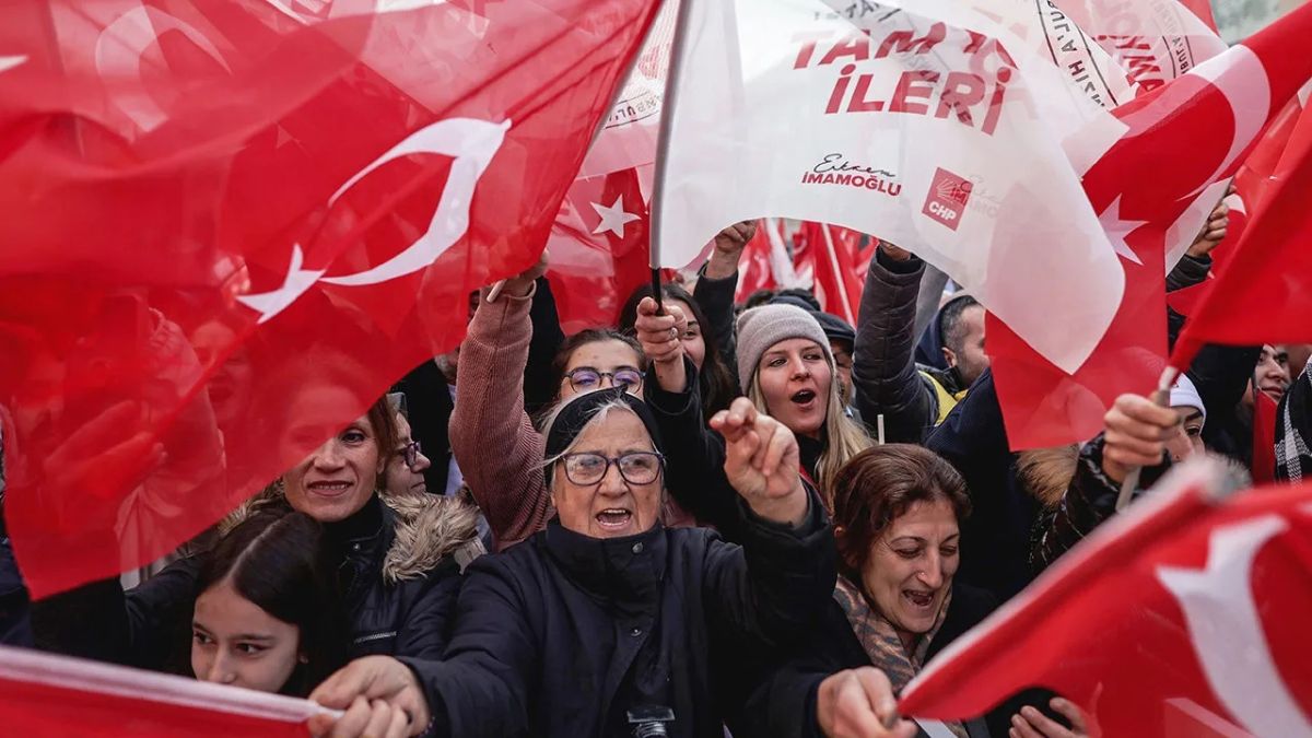 Άνοιξαν οι κάλπες στην Τουρκία – Τι δείχνουν τα πρώτα αποτελέσματα