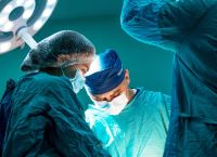 Τέσσερα νοσοκομεία του ΕΣΥ στην Αττική θα κάνουν απογευματινά χειρουργεία [vid]