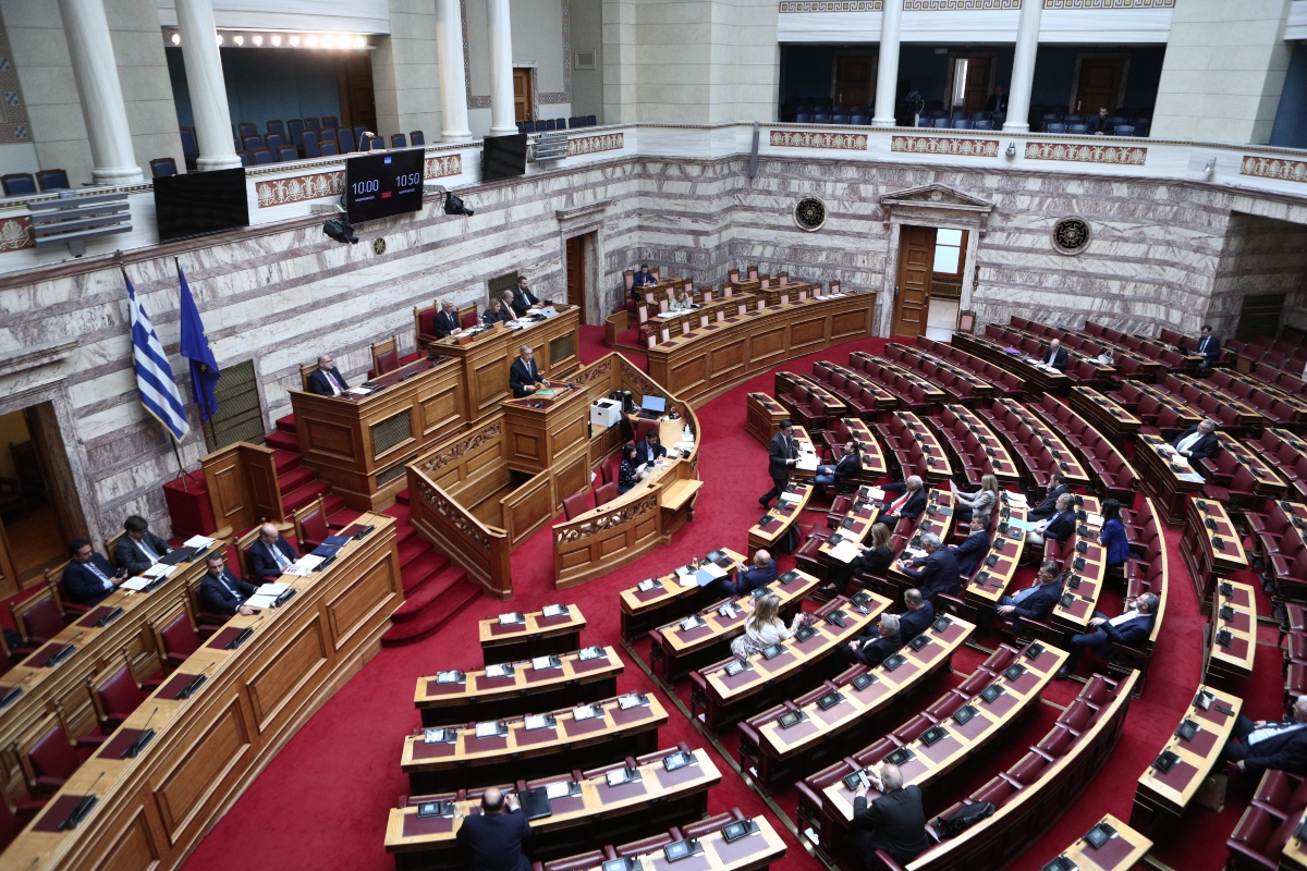 Βουλή: Ψηφίστηκε το νομοσχέδιο για την αντιμετώπιση των επιπτώσεων της κλιματικής αλλαγής