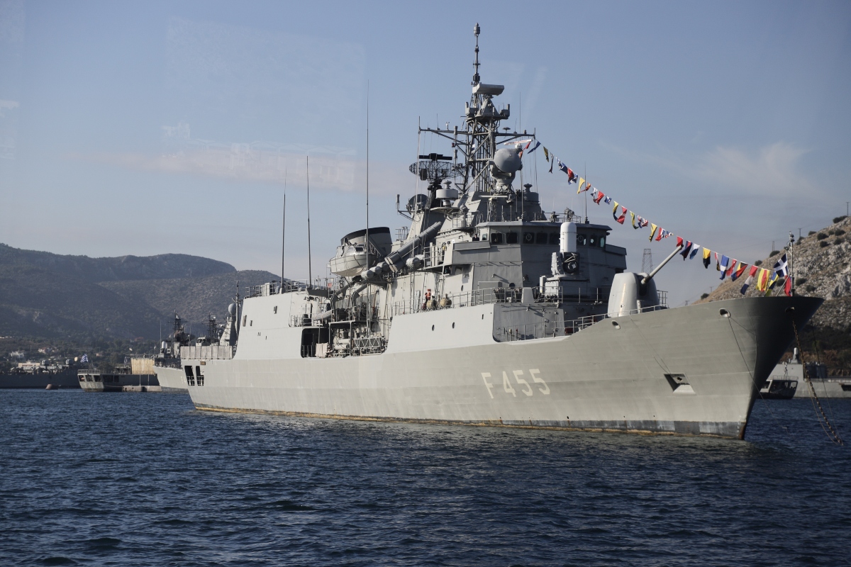 Συνομιλίες Ελλάδας – Τουρκίας για τα ΜΟΕ στη σκιά των προκλήσεων για τα θαλάσσια πάρκα