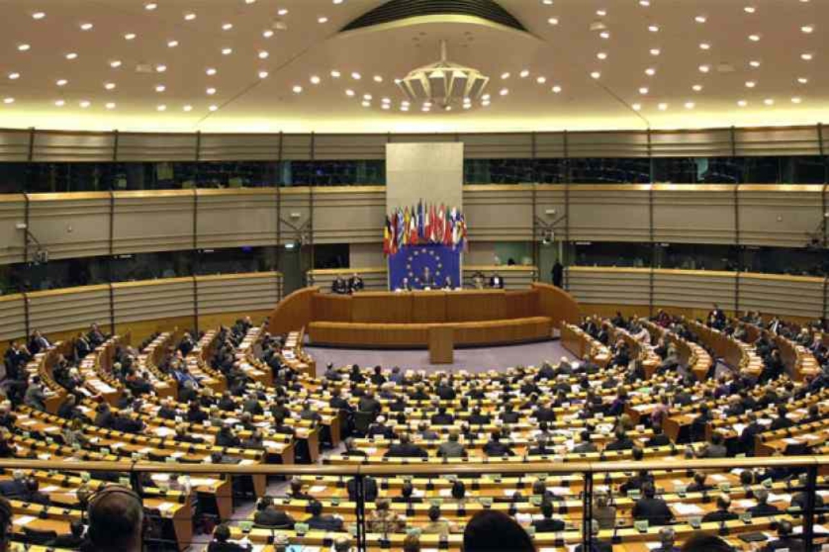 Ευρωβαρόμετρο: H διεθνής κατάσταση αυξάνει τη σημασία των ευρωεκλογών
