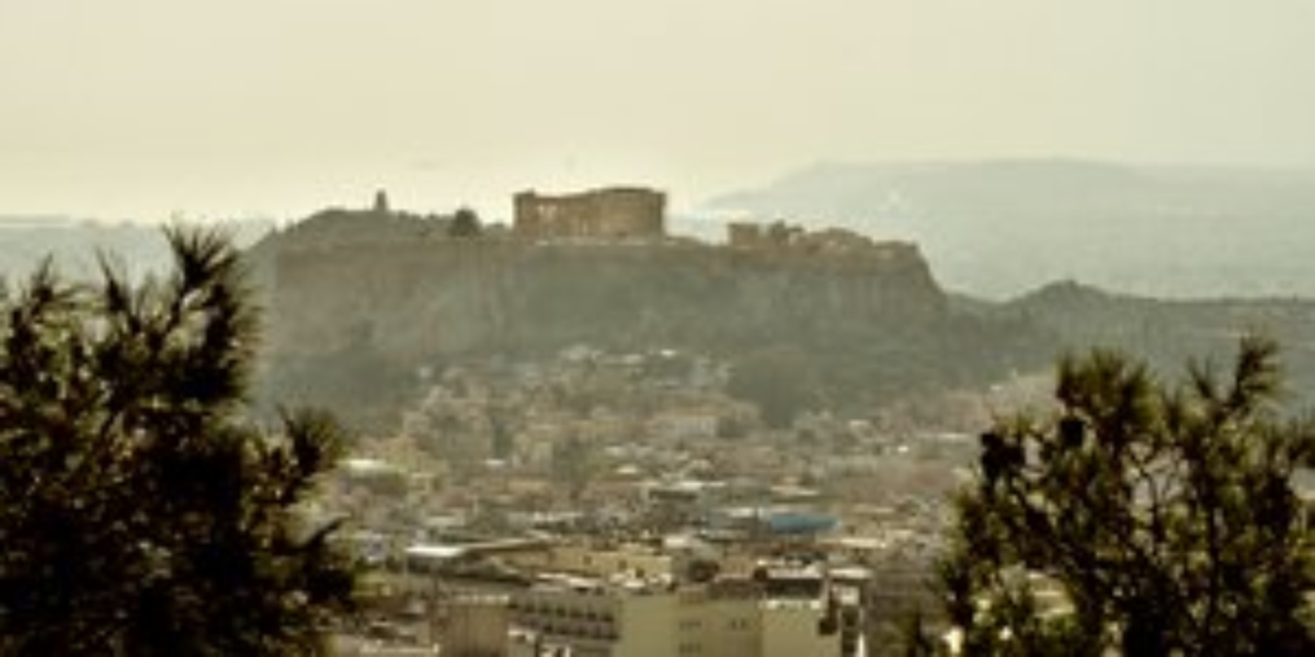 Καιρός: Μετά τα χιόνια και τις καταιγίδες, έρχονται 35άρια, σκόνη και λασποβροχές