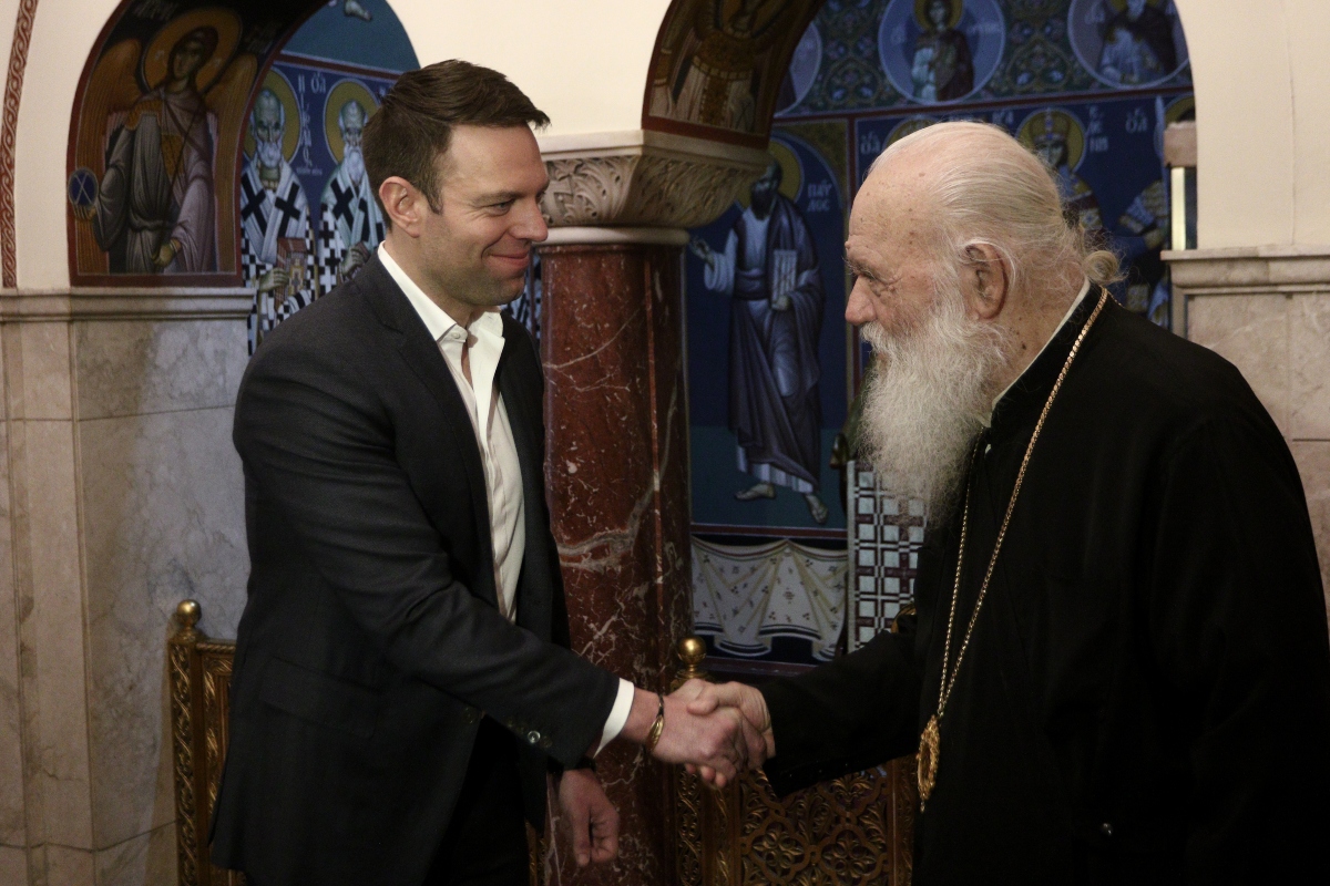 Ο κ. Κασσελάκης και ο σταυρός που σχηματίστηκε στη βάπτισή του