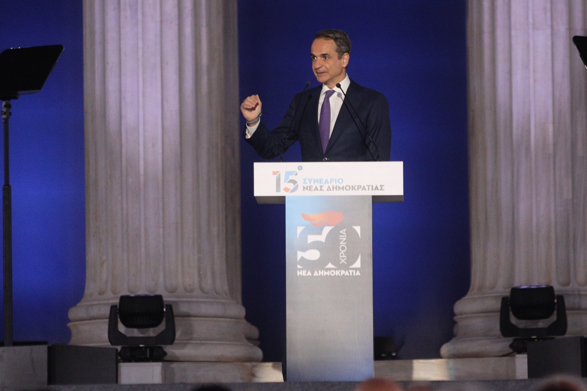 Μητσοτάκης: Μήνυμα επανεκκίνησης, βολές στην αντιπολίτευση