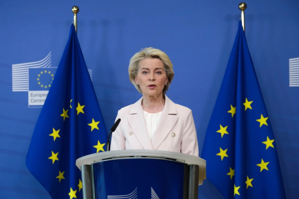 Φον ντερ Λάιεν: Χαιρετίζει την υπερψήφιση του πακέτου βοήθειας