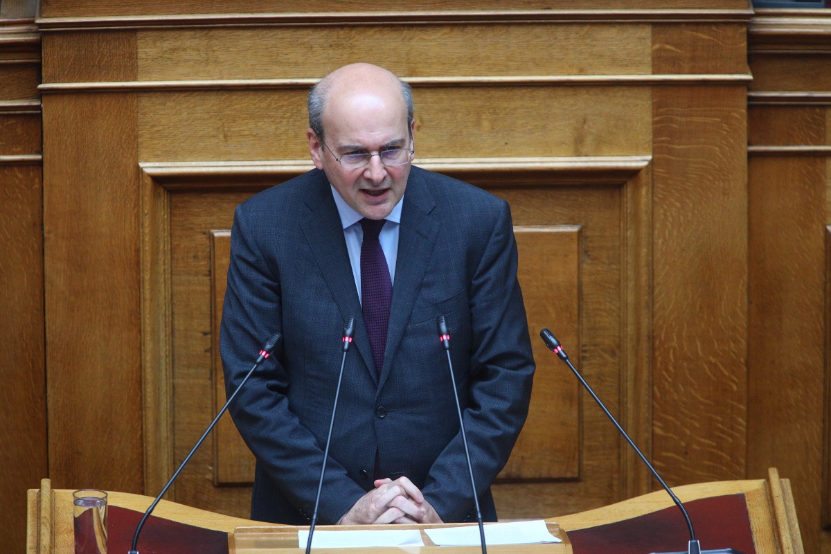 Χατζηδάκης: Eνισχύσεις 600 εκατ. ευρώ στους αγρότες της Θεσσαλίας μέχρι και τα τέλη Απριλίου