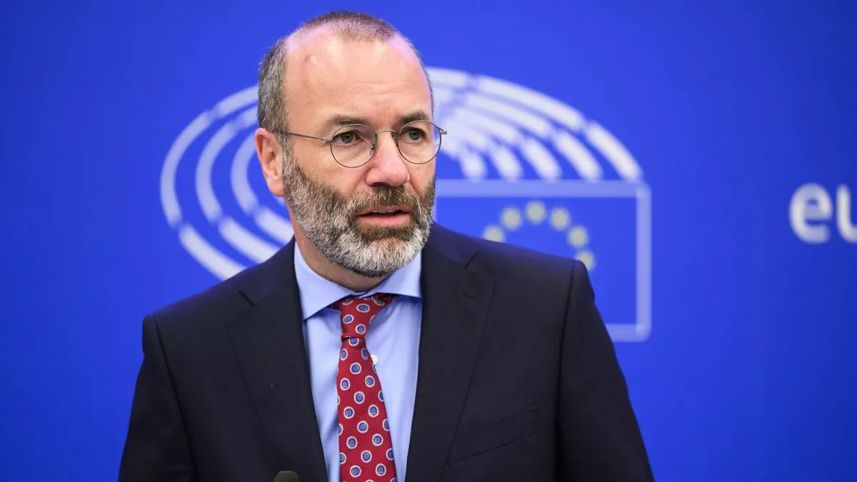 Βέμπερ: Ωφελημένη της πολιτικής της ΕΕ για την αυτοκίνηση είναι η Κίνα