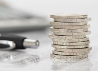 Άντληση 3 δισ.ευρώ από το ελληνικό Δημόσιο μέσω 30ετούς ομολόγου