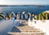 Σε ιστορικά υψηλά η άμεση συμβολή του τουρισμού στην ελληνική οικονομία