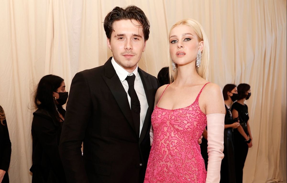 Η Nicola Peltz διασκεδάζει με τον σύζυγό της: Είναι ο καλύτερός μου φίλος