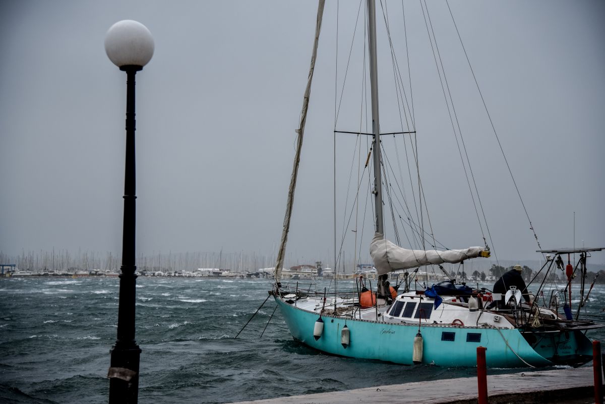 Καιρός 09/04/2024: Ηλιοφάνεια με πολλούς βοριάδες σήμερα